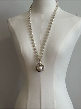 Faux Pearl Bead Necklace with Wire-Wrapped Pearl Pendant - White